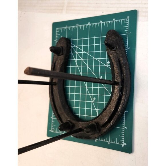 Horseshoe Metal Hat Hanger, Tool Holder Workhorse size shoe With Rustic Western - Picture 3 of 6